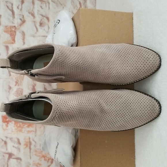 New dolce vita Josie Perforated Bootie - Picture 8 of 10